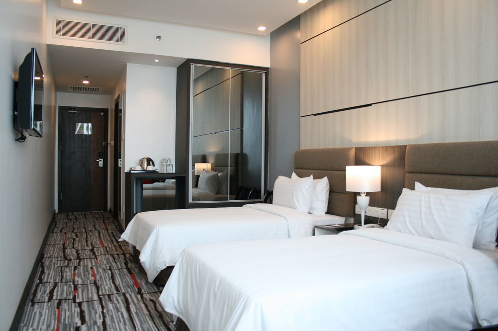 Promenade Hotel Bintulu Exteriör bild