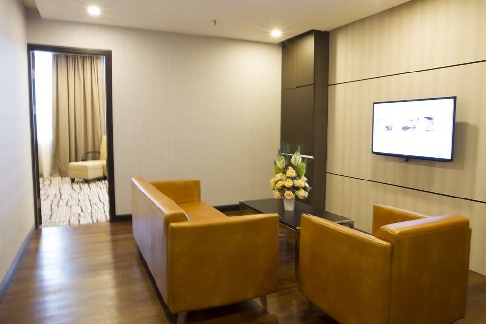Promenade Hotel Bintulu Exteriör bild