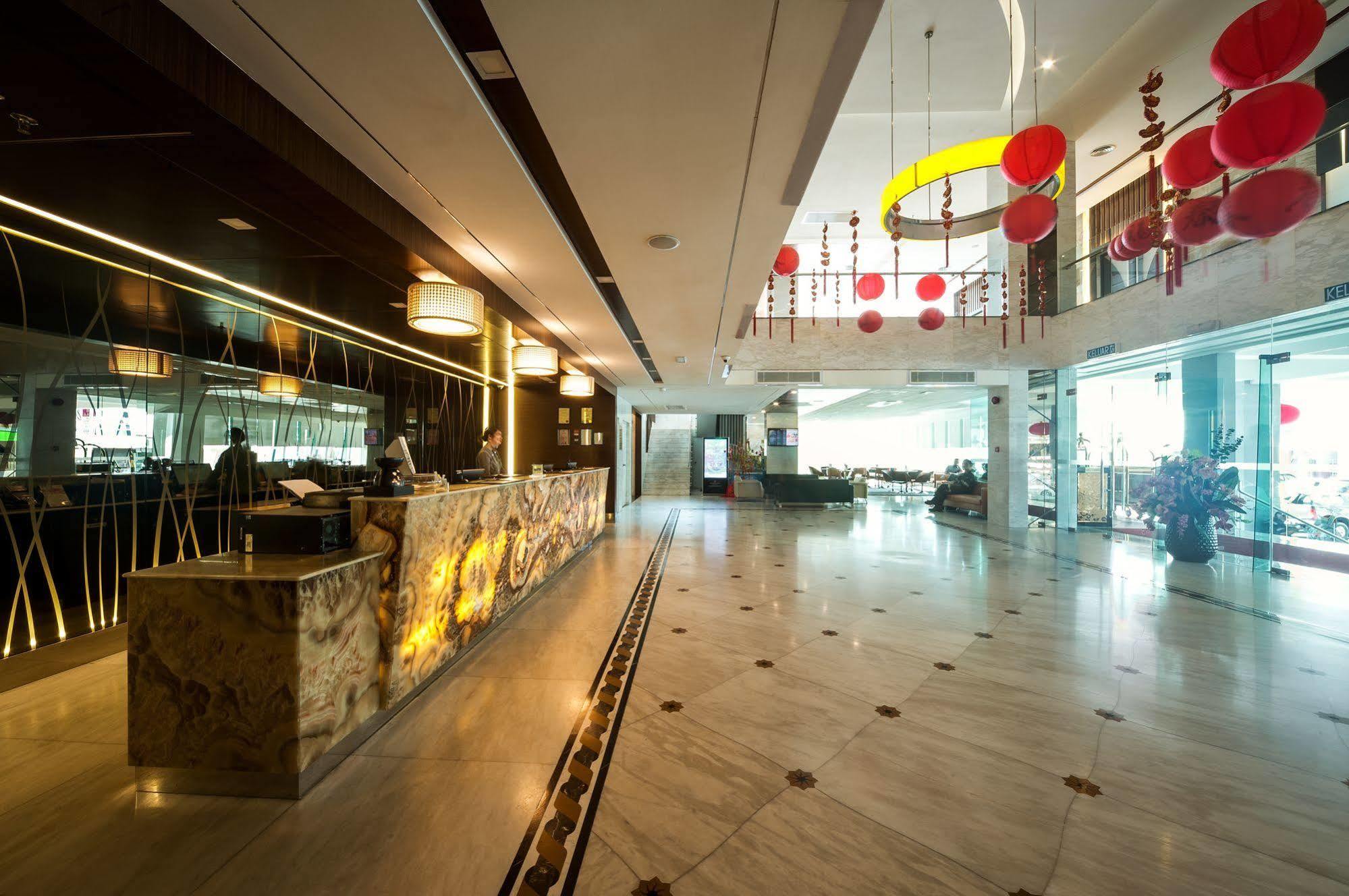 Promenade Hotel Bintulu Exteriör bild