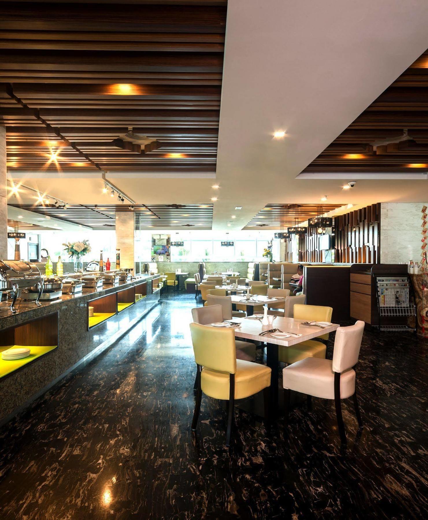 Promenade Hotel Bintulu Exteriör bild
