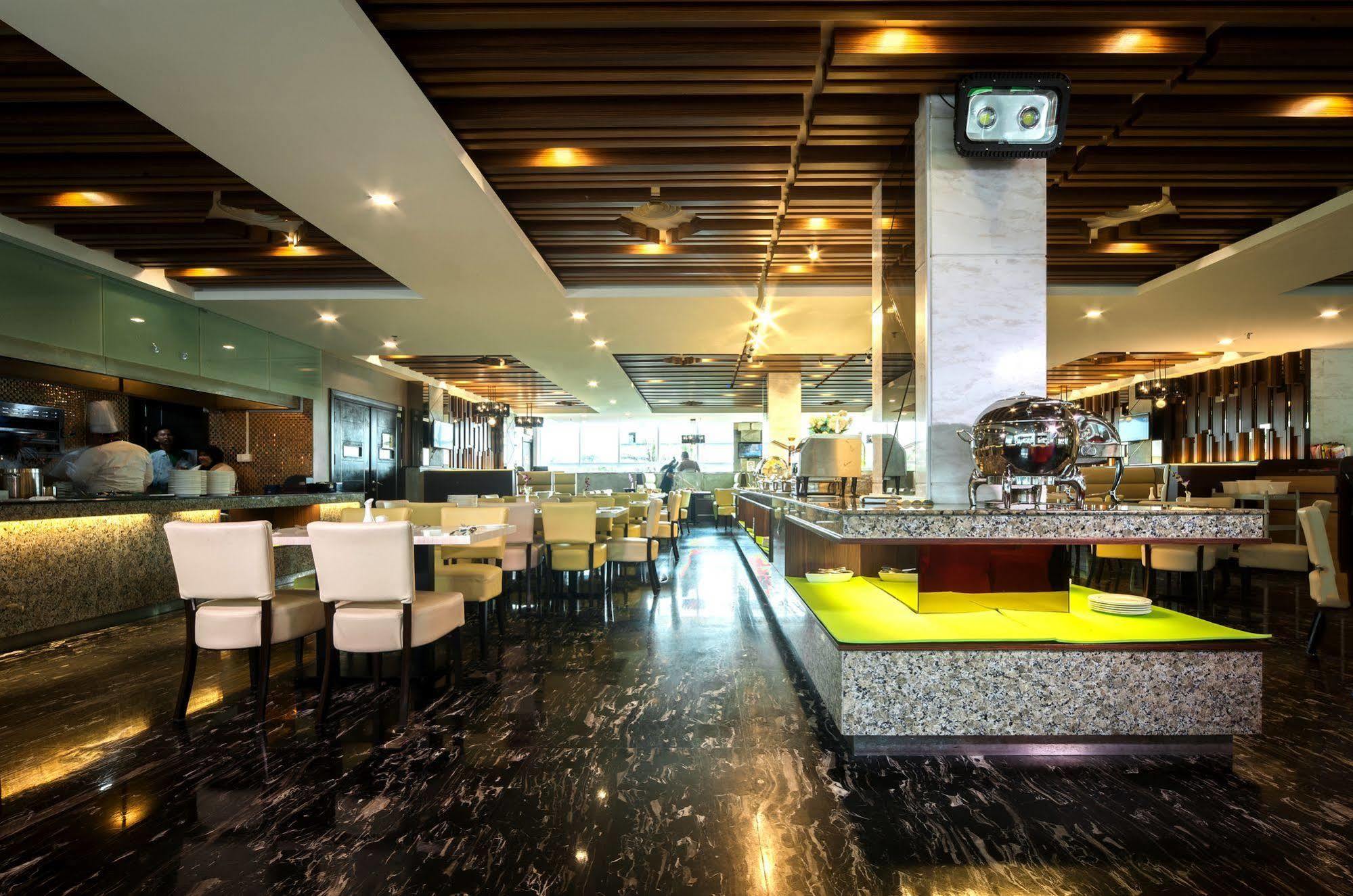 Promenade Hotel Bintulu Exteriör bild