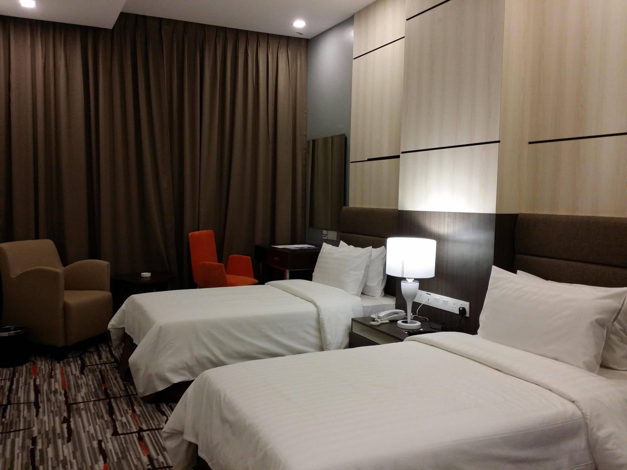 Promenade Hotel Bintulu Exteriör bild