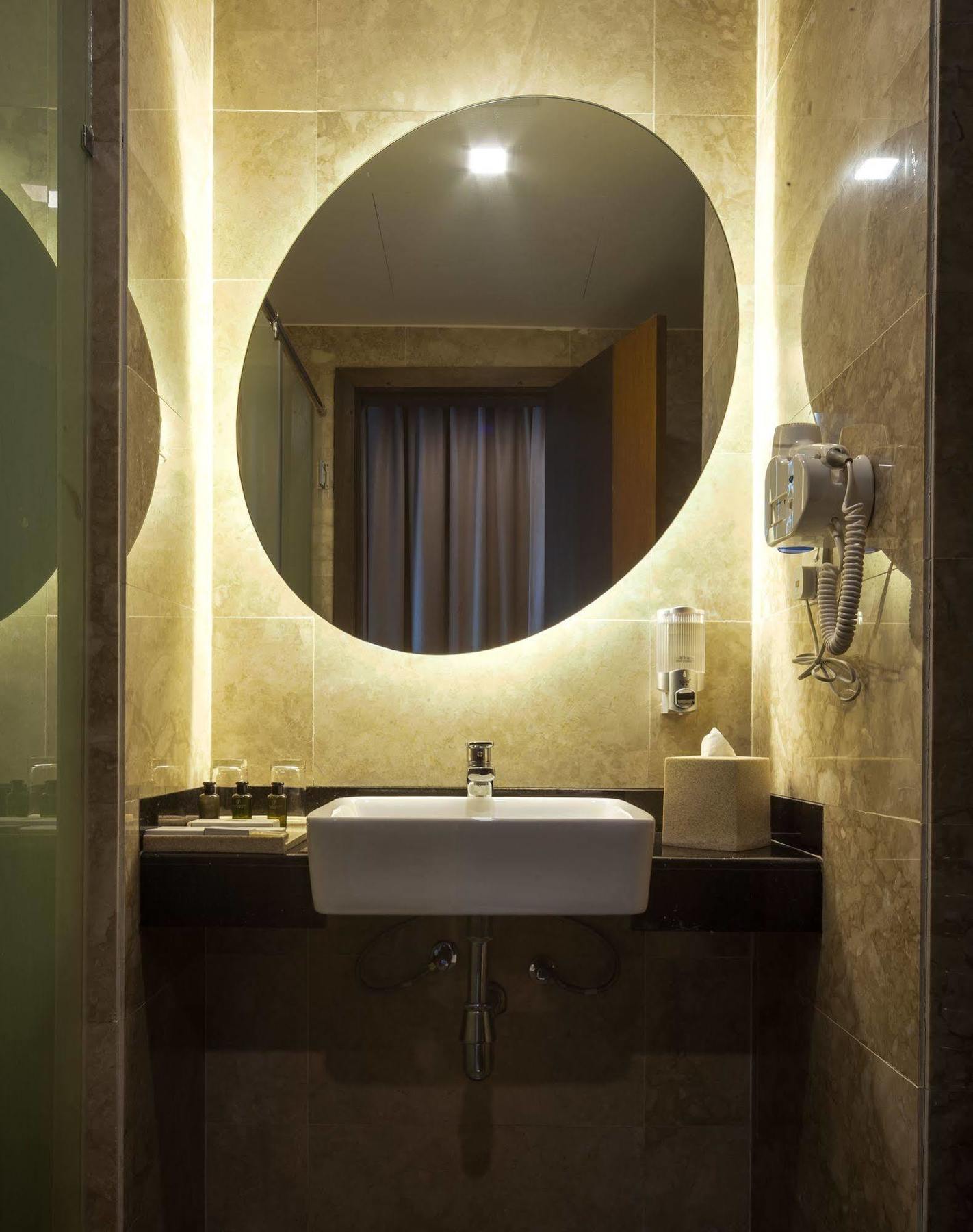 Promenade Hotel Bintulu Exteriör bild