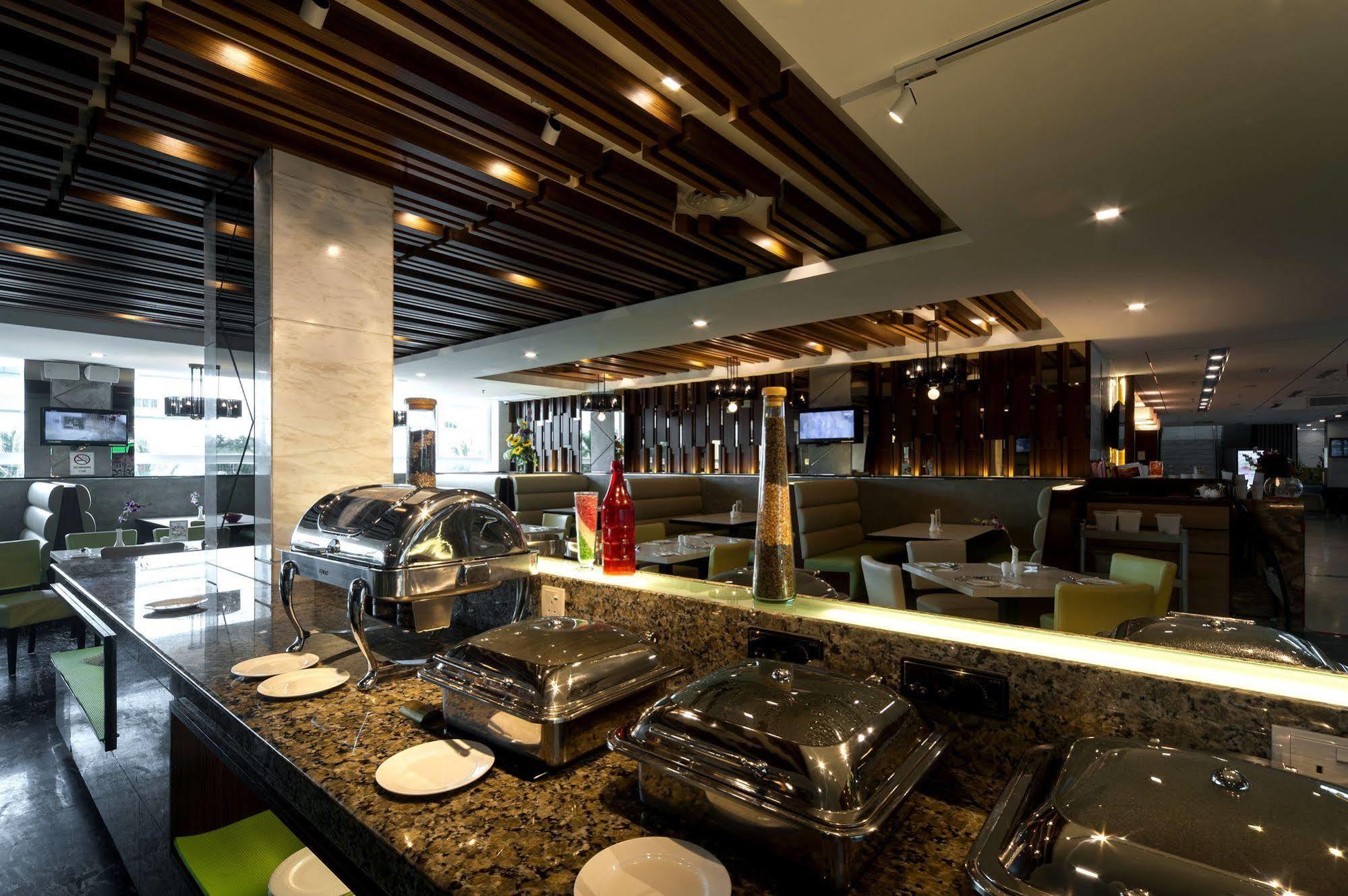 Promenade Hotel Bintulu Exteriör bild