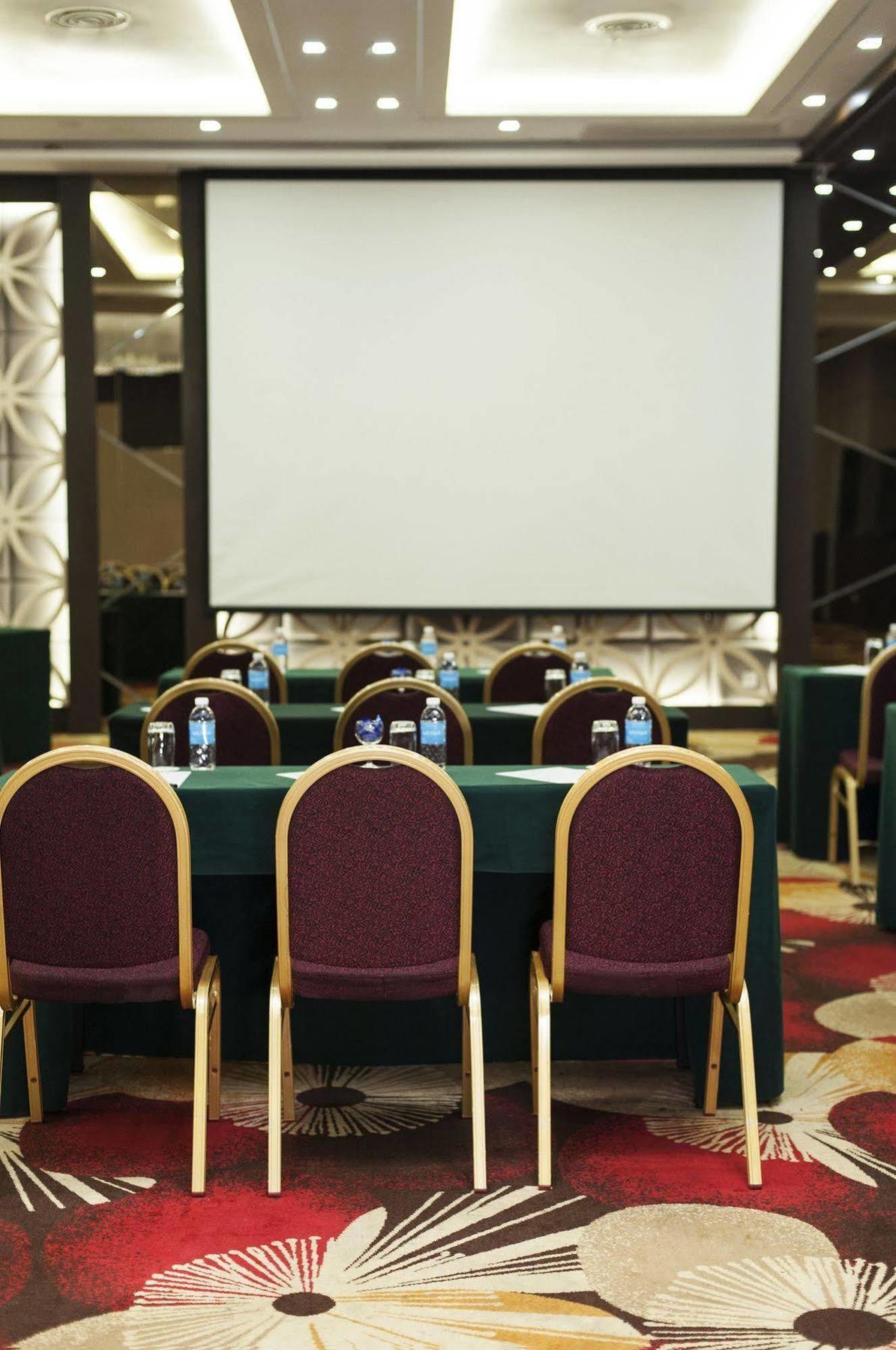 Promenade Hotel Bintulu Exteriör bild